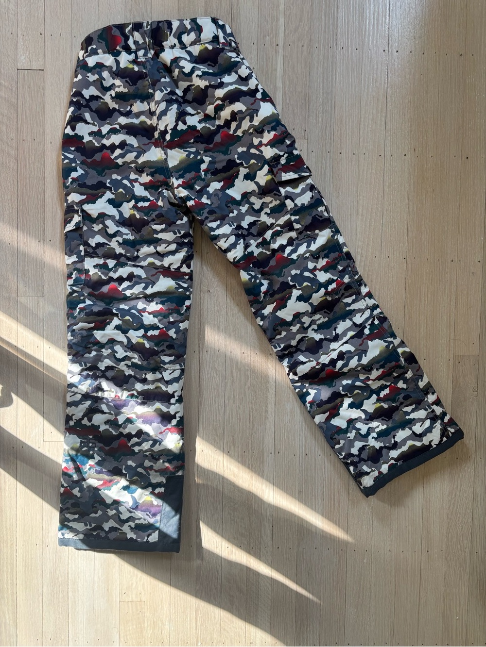 Arctix Kids Camo Joggers in Black, Gray, White, Green, Red